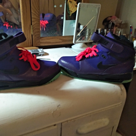 Nike air revolution purple Clearance